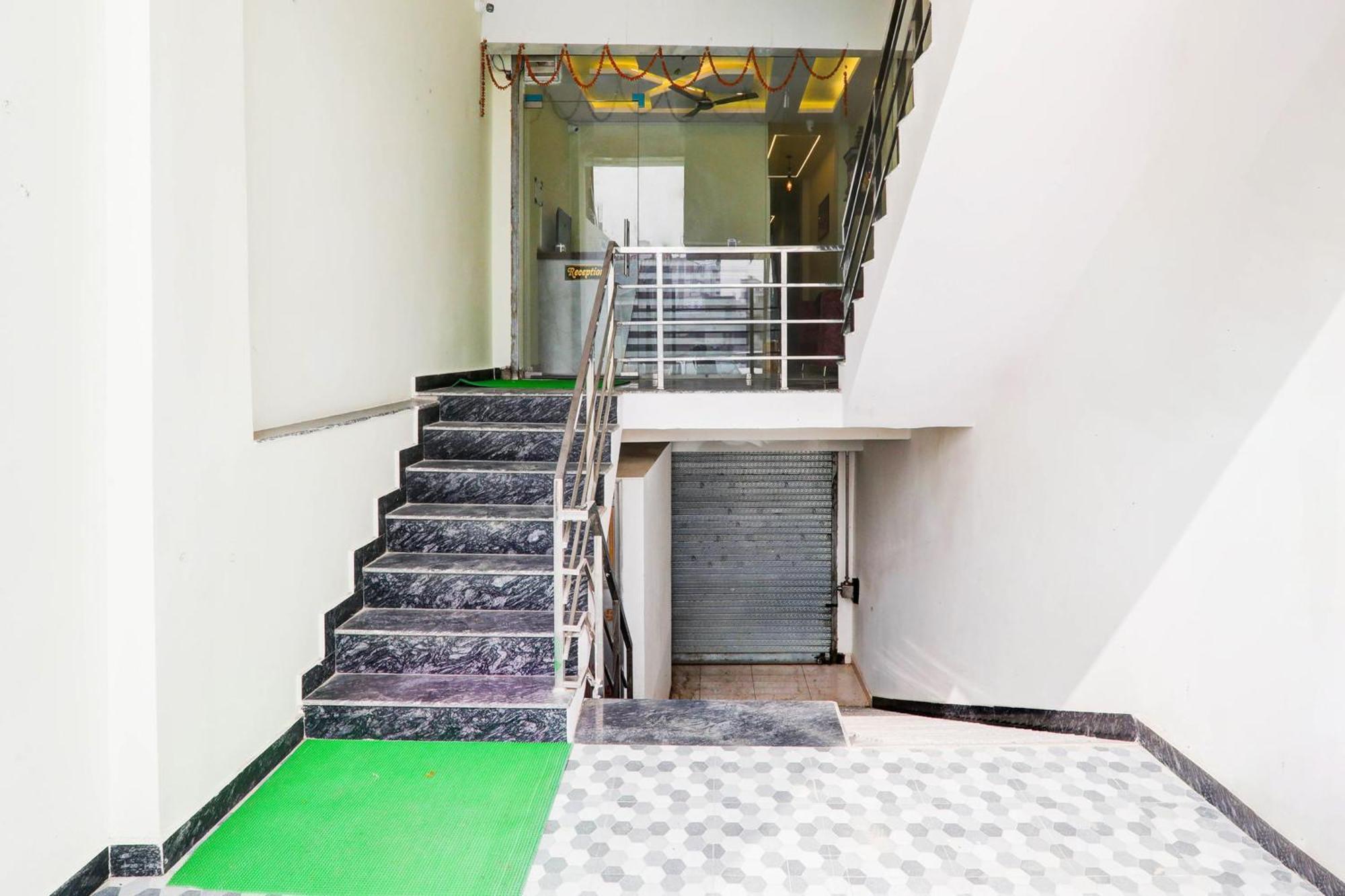 Hotel O Kasol Inn Gorakhpur Bagian luar foto